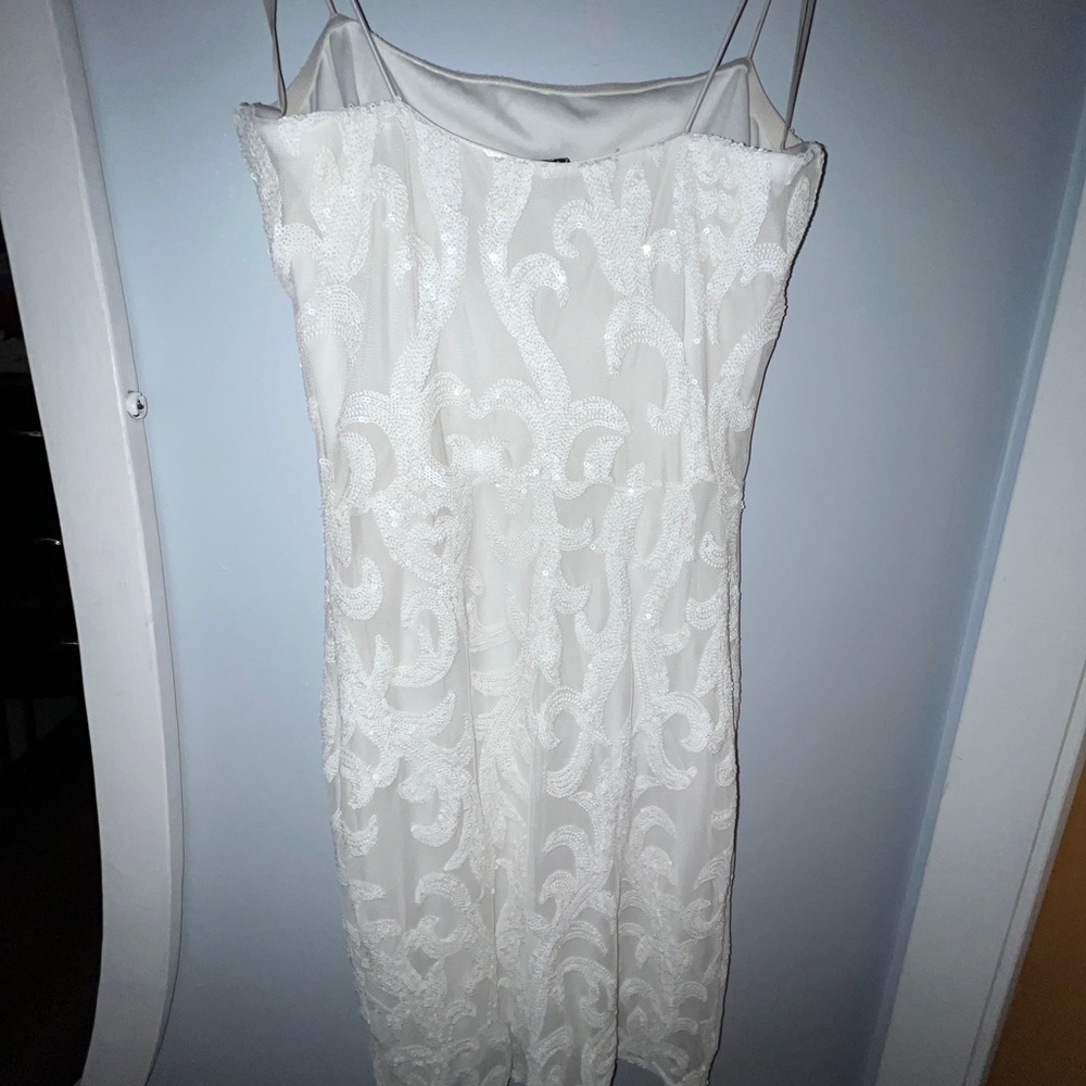 Windsor Dress - Picture 2 of 3